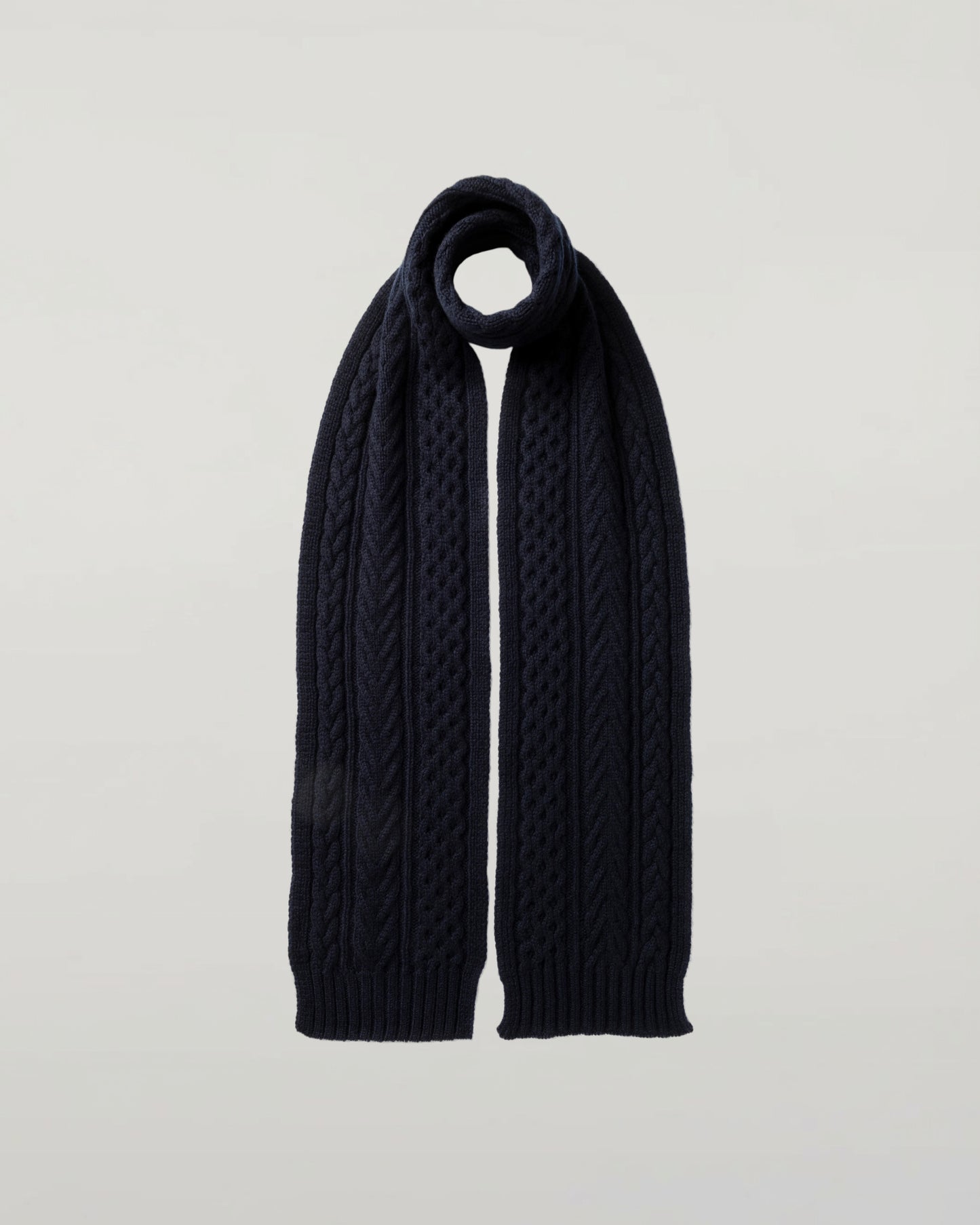 Johnstons of Elgin AW24 Knitted Accessory Dark Navy Aran Cable Cashmere Scarf HAC03406SD7286ONE