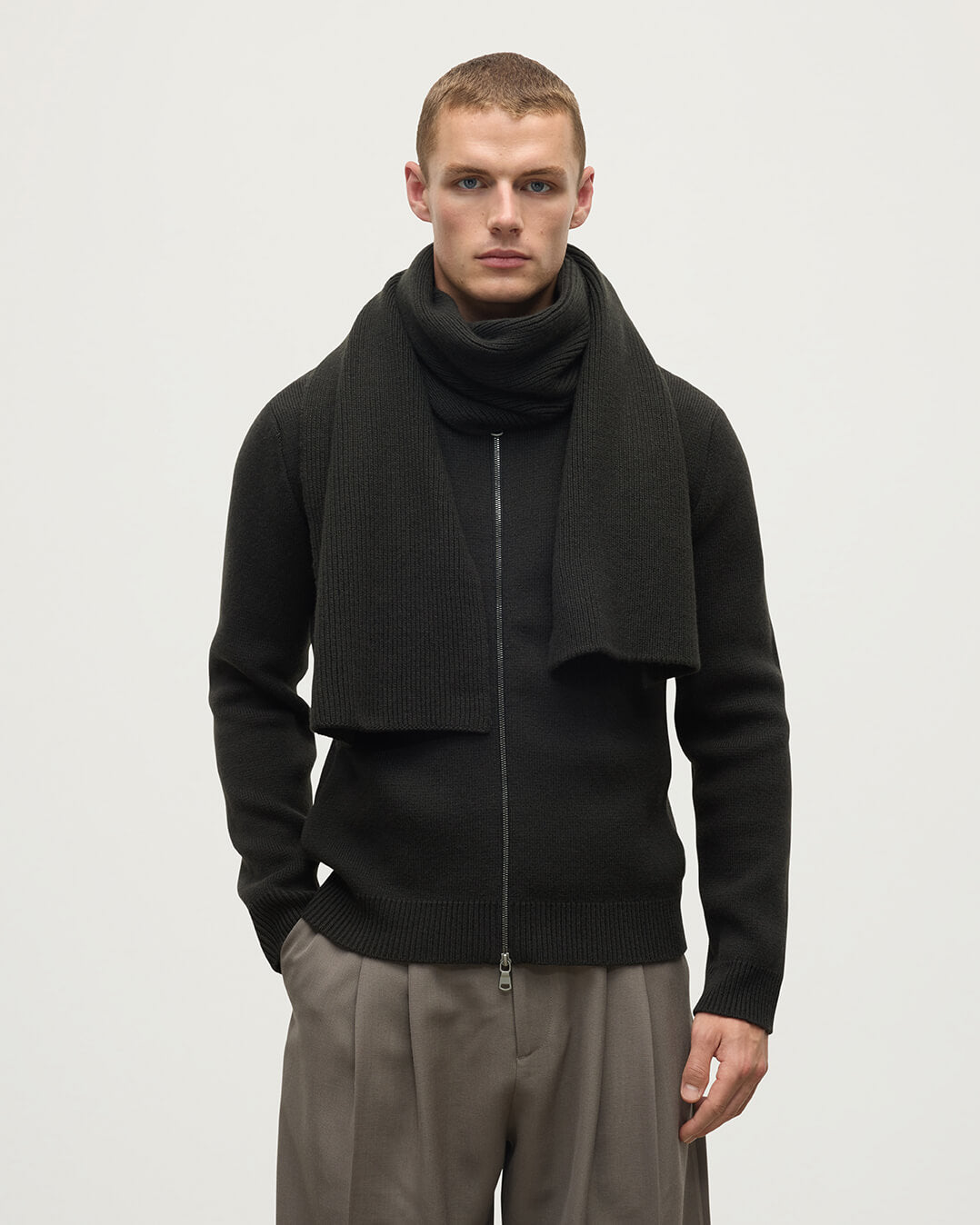 Model wears Johnstons of Elgin AW25 Knitted Accessories Iron Ribbed Grey Cashmere Scarf HAC03537SC7330ONE