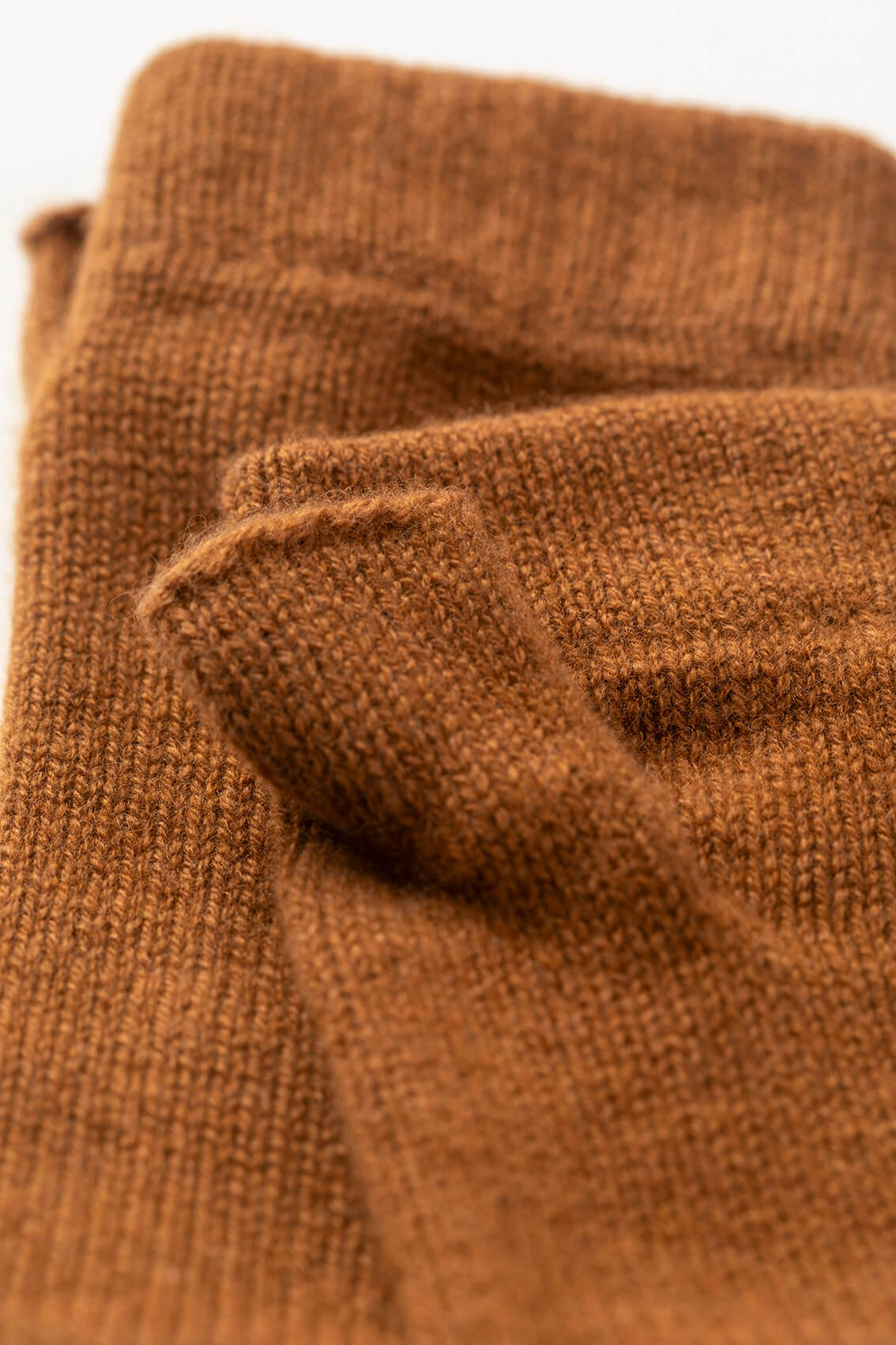 Johnstons of Elgin AW25 Knitted Accessories Dark Camel Camel Cashmere Wrist Warmers HAD03215SB4620ONE