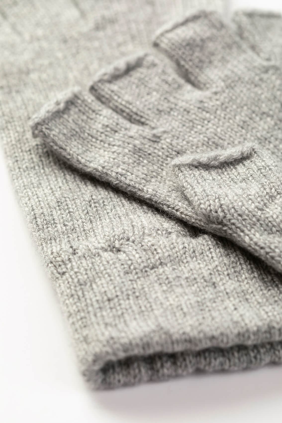 Johnstons of Elgin AW25 Knitted Accessories Light Grey Fingerless Grey Cashmere Gloves HAY02223HA0308ONE