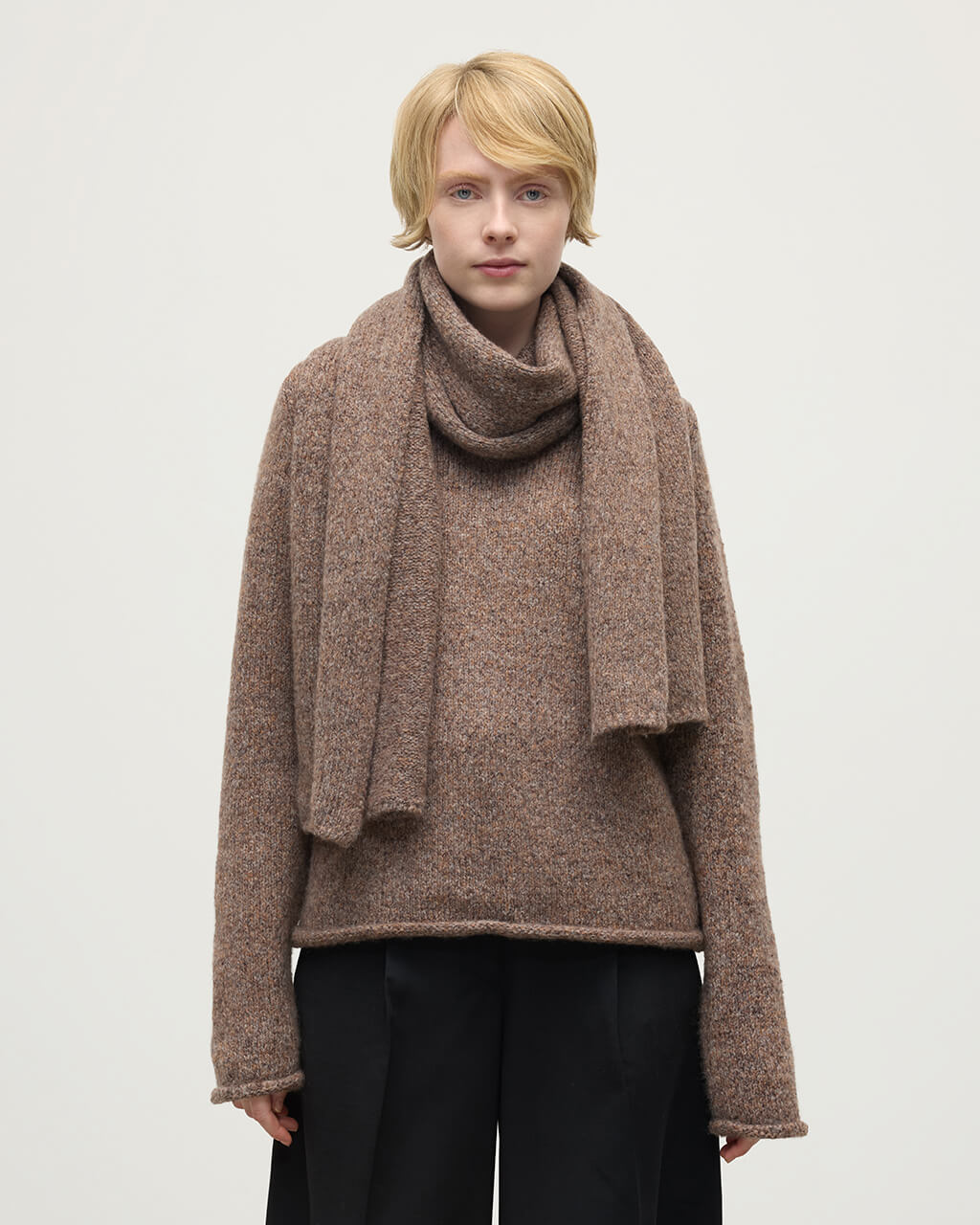 Johnstons of Elgin AW25 Knitted Accessories Molasses Mix Cashmere Bouclé Brown Scarf HBC01129HB4415ONE