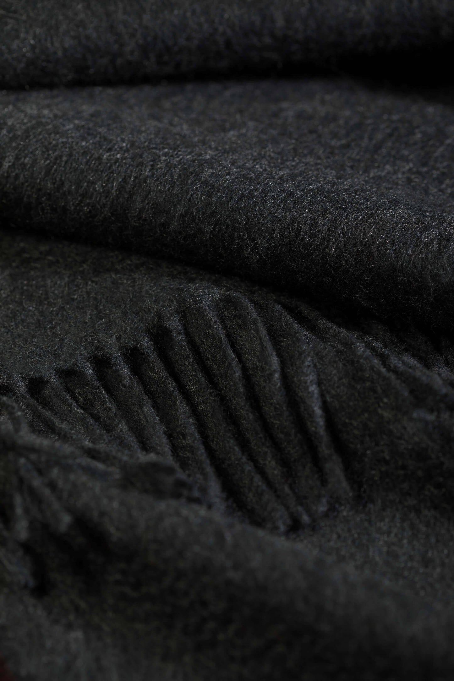 Johnstons of Elgin Cashmere Scarf in Charcoal on a white background WA000016HA0700N/A