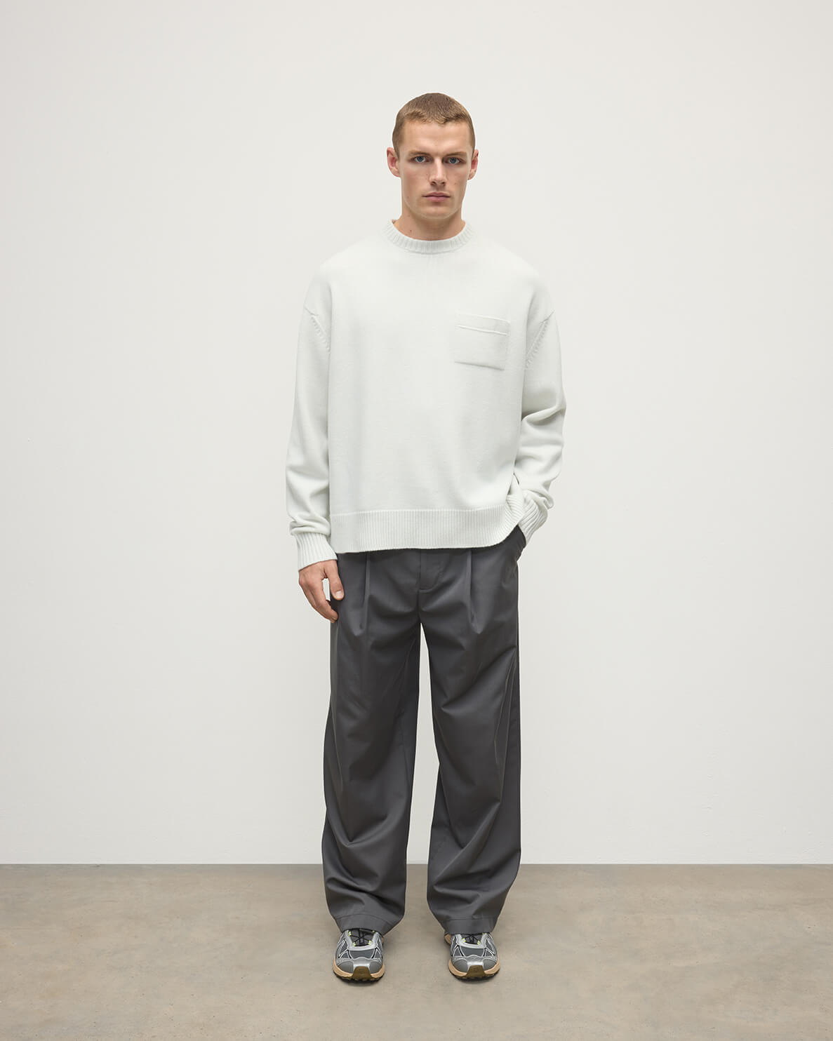 Oversized White Cashmere Sweater – Johnstons of Elgin