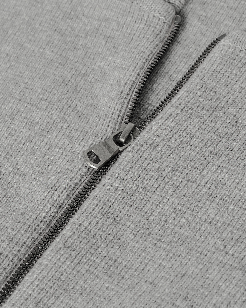 Johnstons of Elgin AW25 Men's Knitwear Light Grey Cashmere Milano Stitch Zip Jacket on a white backdrop KAA05443HA0308