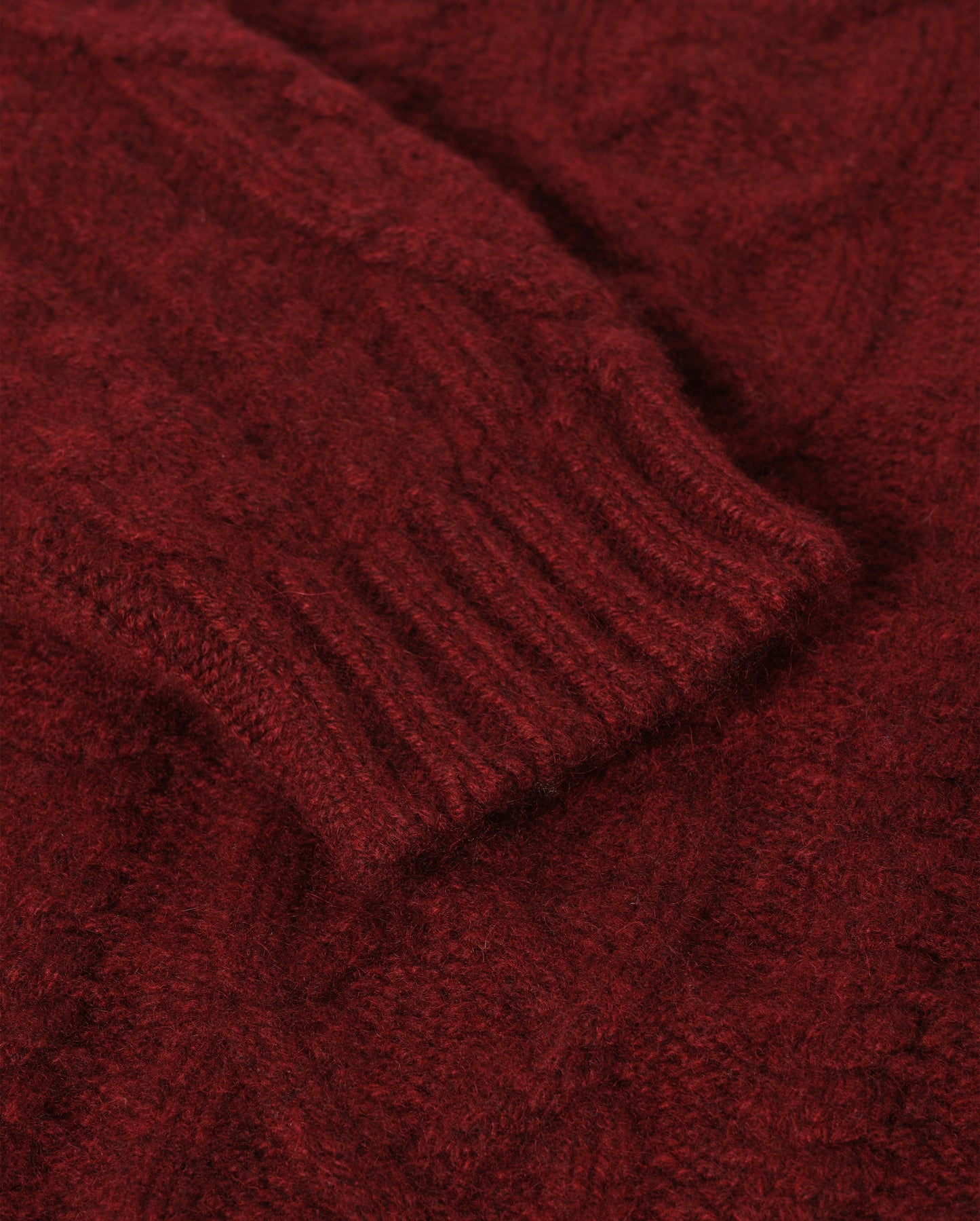 JOHNSTONS OF ELGIN MACDONALD CABLE CREW CASHMERE ARAN CABLE CREW SWEATER DARK RED 100% CASHMERE KAB06009HE7068