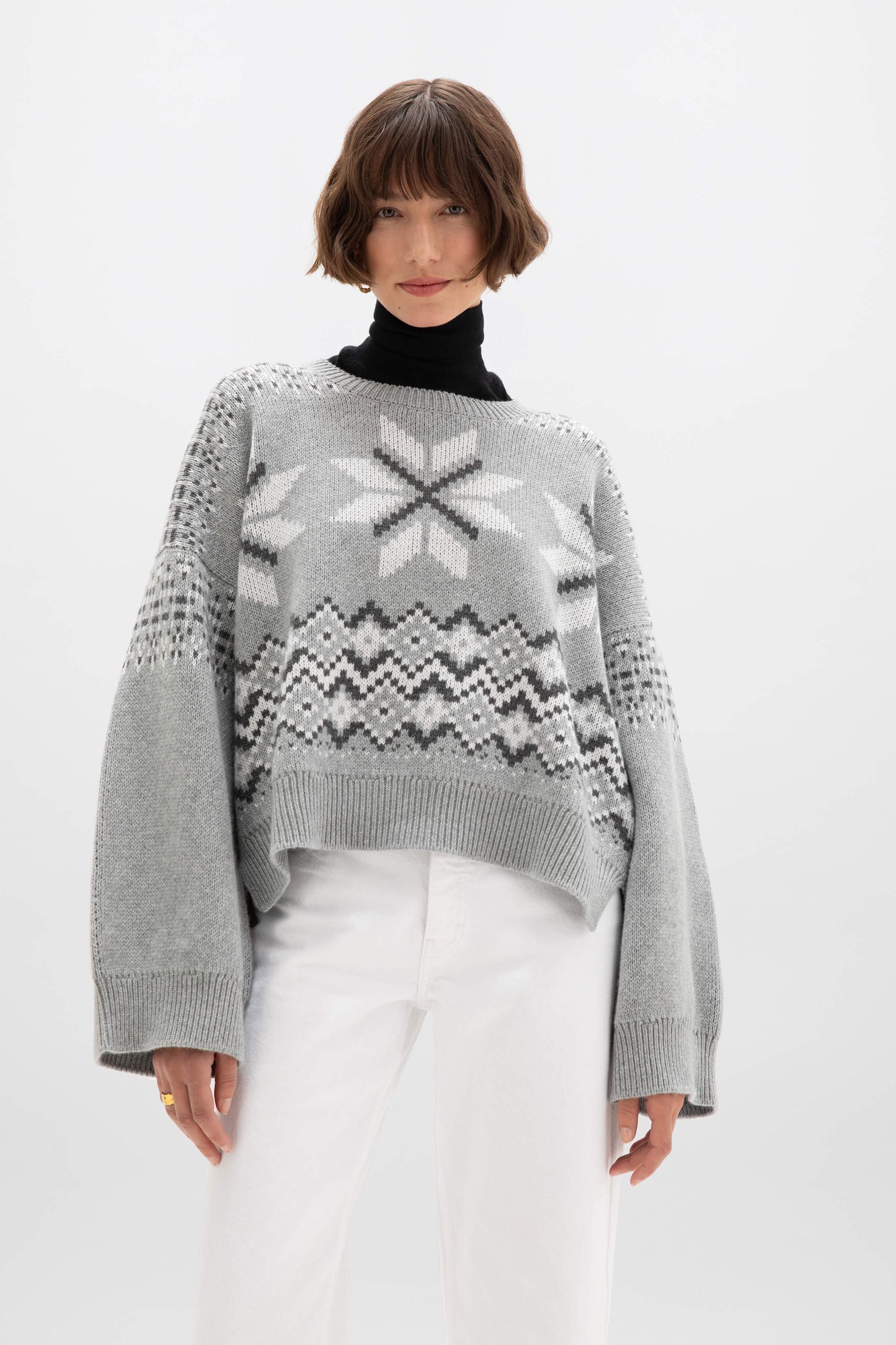 Johnstons of Elgin AW24 Christmas Collection Silver, Luna, and carbon Grey Cashmere Snowflake Sweater KAC05054Q25064