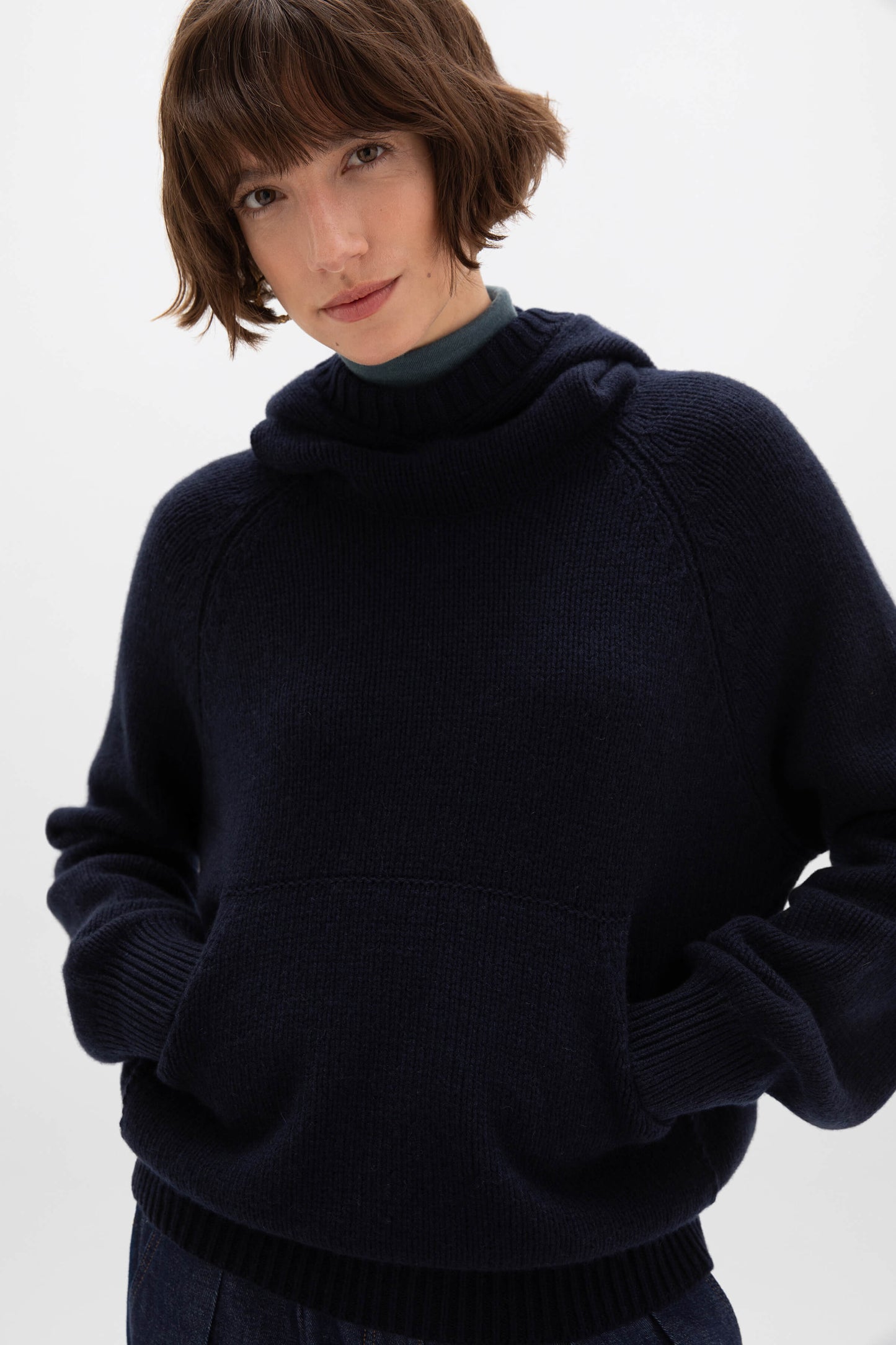 Johnstons of Elgin AW24 Women's Knitwear Dark Navy Oversized Cashmere Hoodie KAC05328SD7286