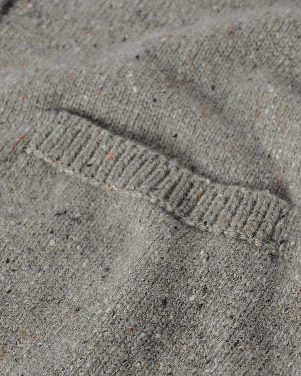Johnstons of Elgin AW25 Women's Knitwear Peregrine Donegal Donegal Cashmere Grey Cardigan details KAC05494006335