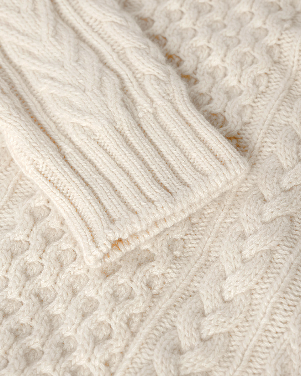 Johnstons of Elgin AW25 Women's Knitwear Champagne Aran Cable Cream Cashmere Jumper Close Up KAI05086SA0502