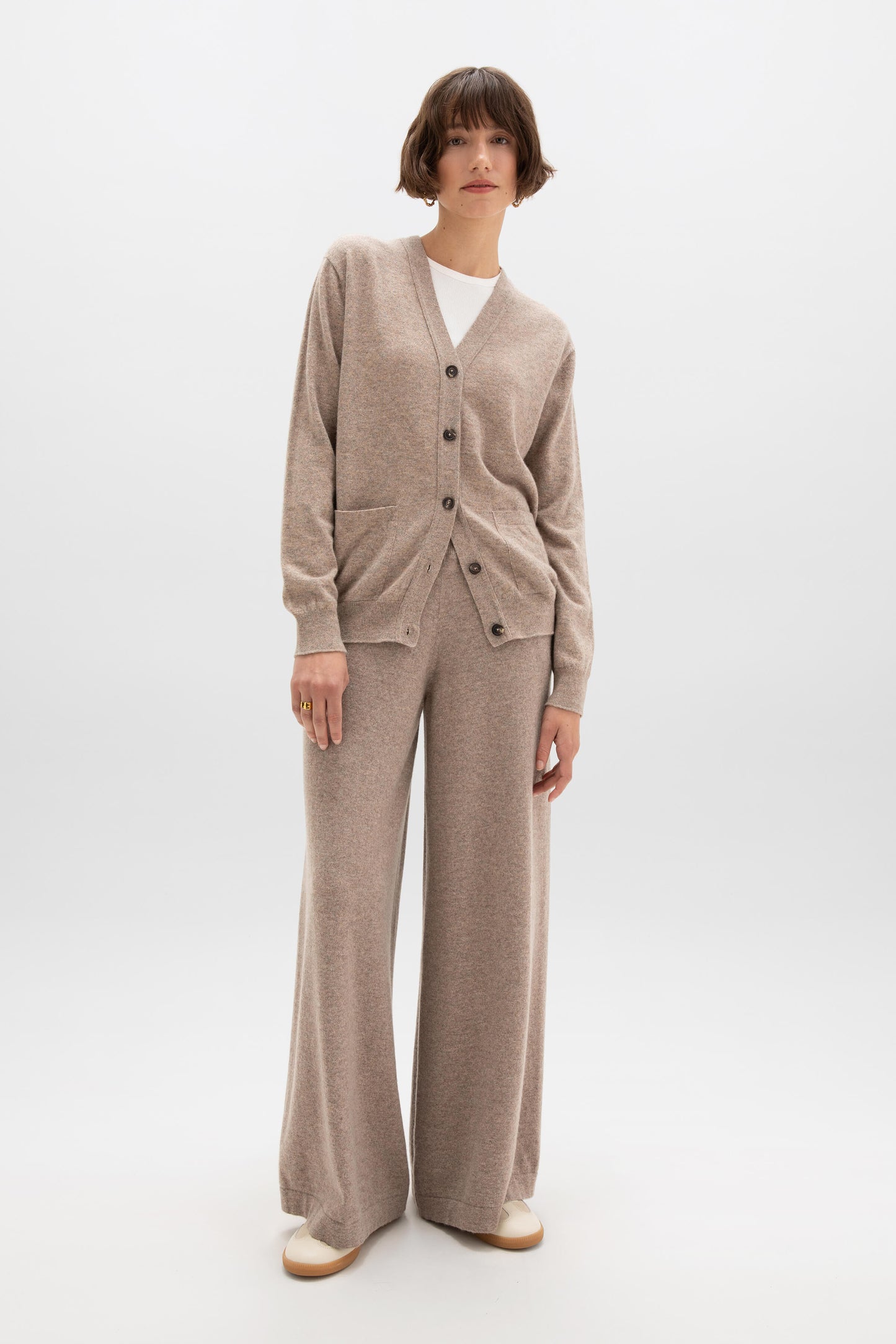 Johnstons of Elgin AW24 Women's Knitwear Ash Cashmere Boyfriend Cardigan KAI05141HB4334