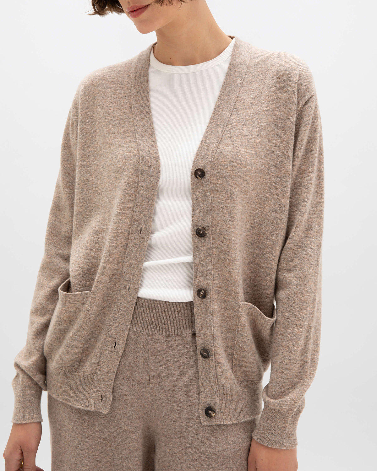 Johnstons of Elgin AW24 Women's Knitwear Ash Cashmere Boyfriend Cardigan KAI05141HB4334
