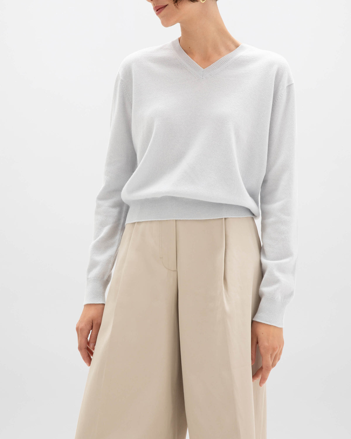 Johnstons of Elgin AW24 Women's Knitwear Ice Blue Cropped Cashmere V Neck Jumper KAI05143SD0169