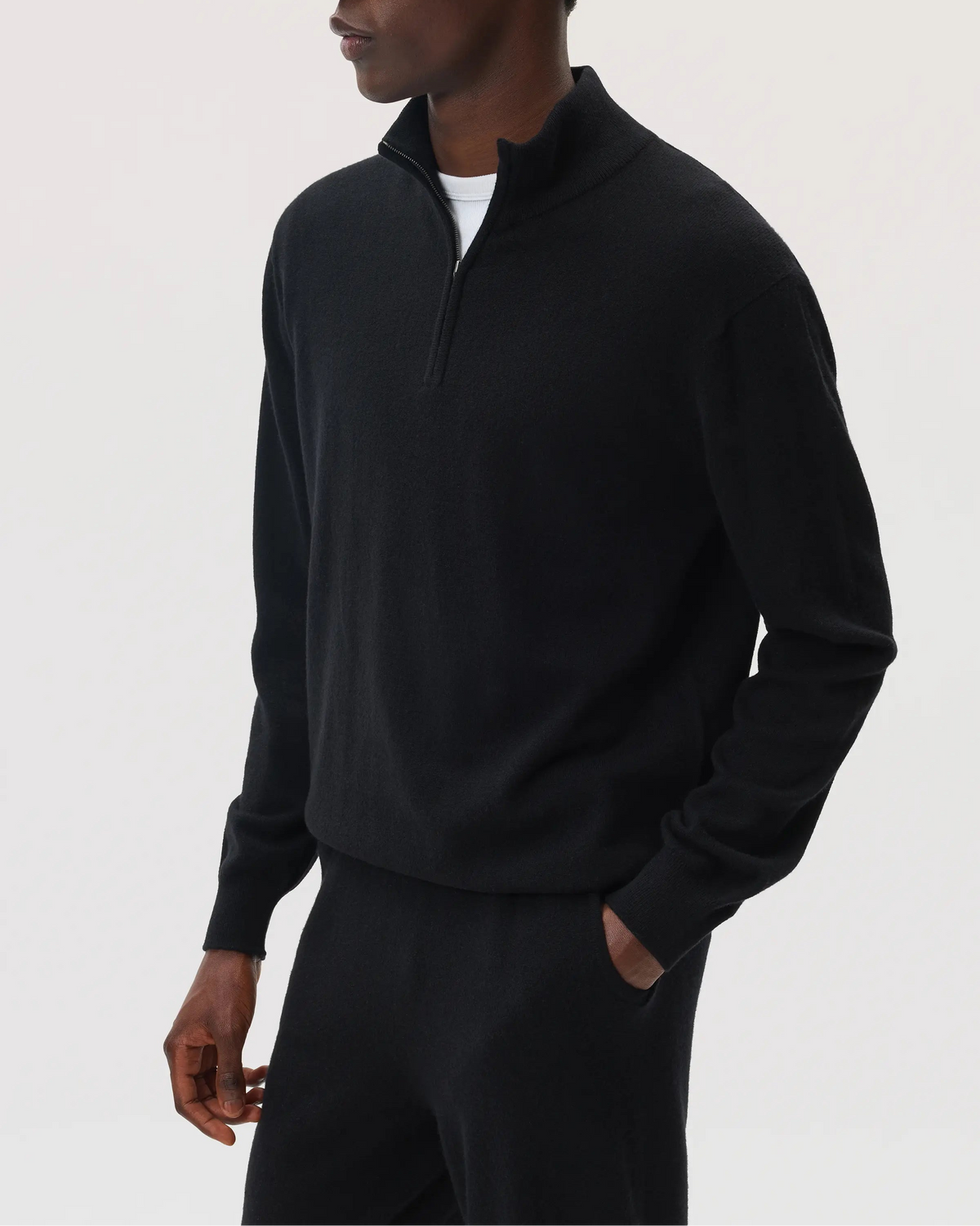 Johnstons of Elgin SS25 Men's Knitwear Black Classic Cashmere Zip Neck KAI05151SA0900