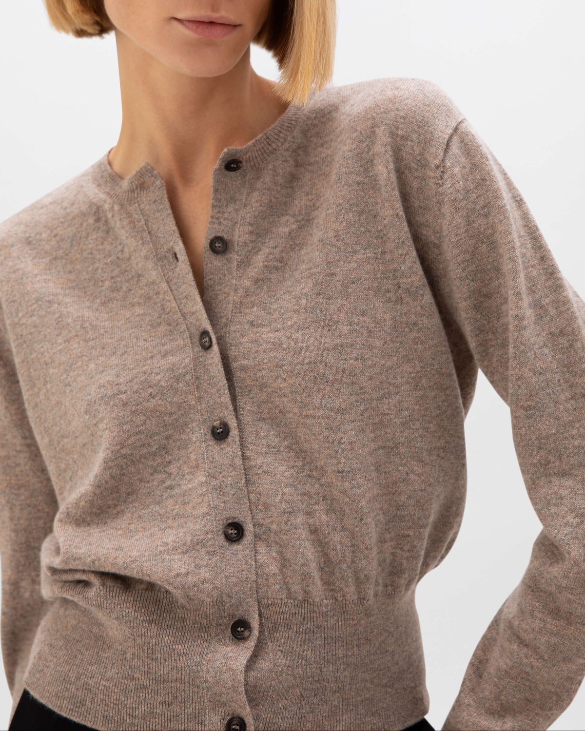 Johnstons of Elgin AW24 Women's Knitwear Ash Cashmere Cardigan KAI05274HB4334