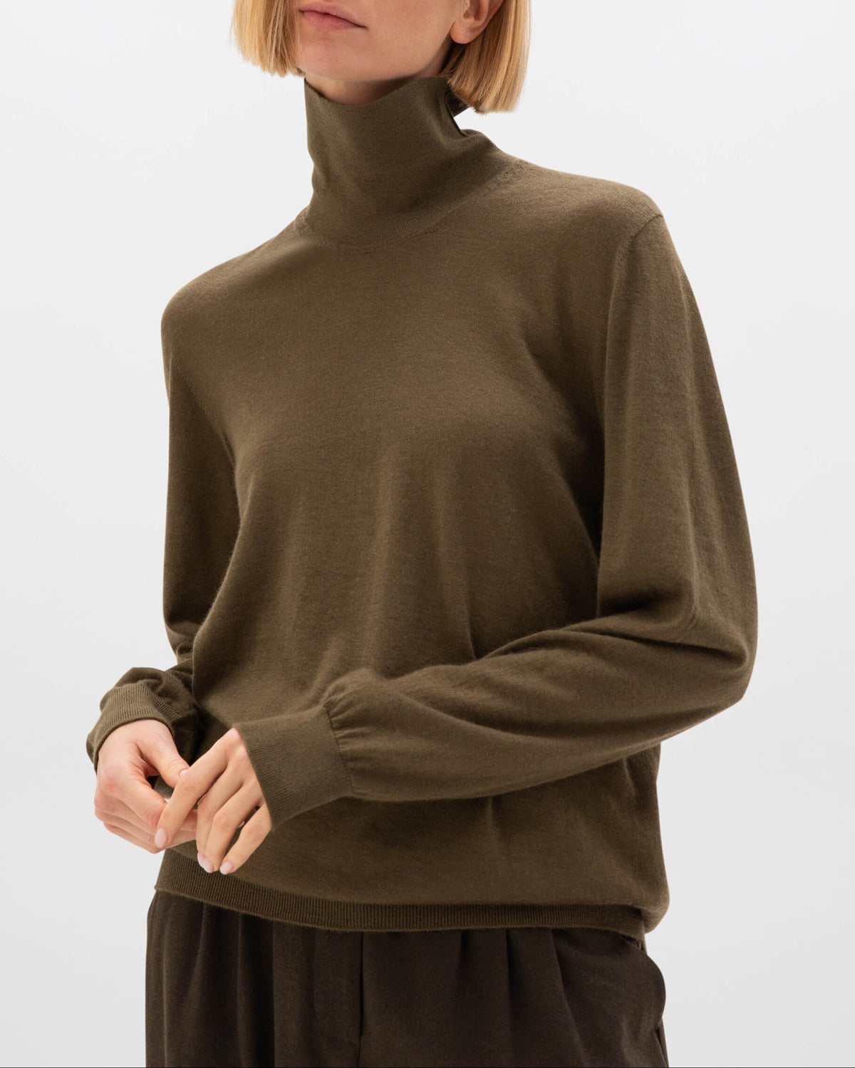 Johnstons of Elgin AW24 Unisex Knitwear Olive Unisex Superfine Cashmere Roll Neck KAI05333SC4600