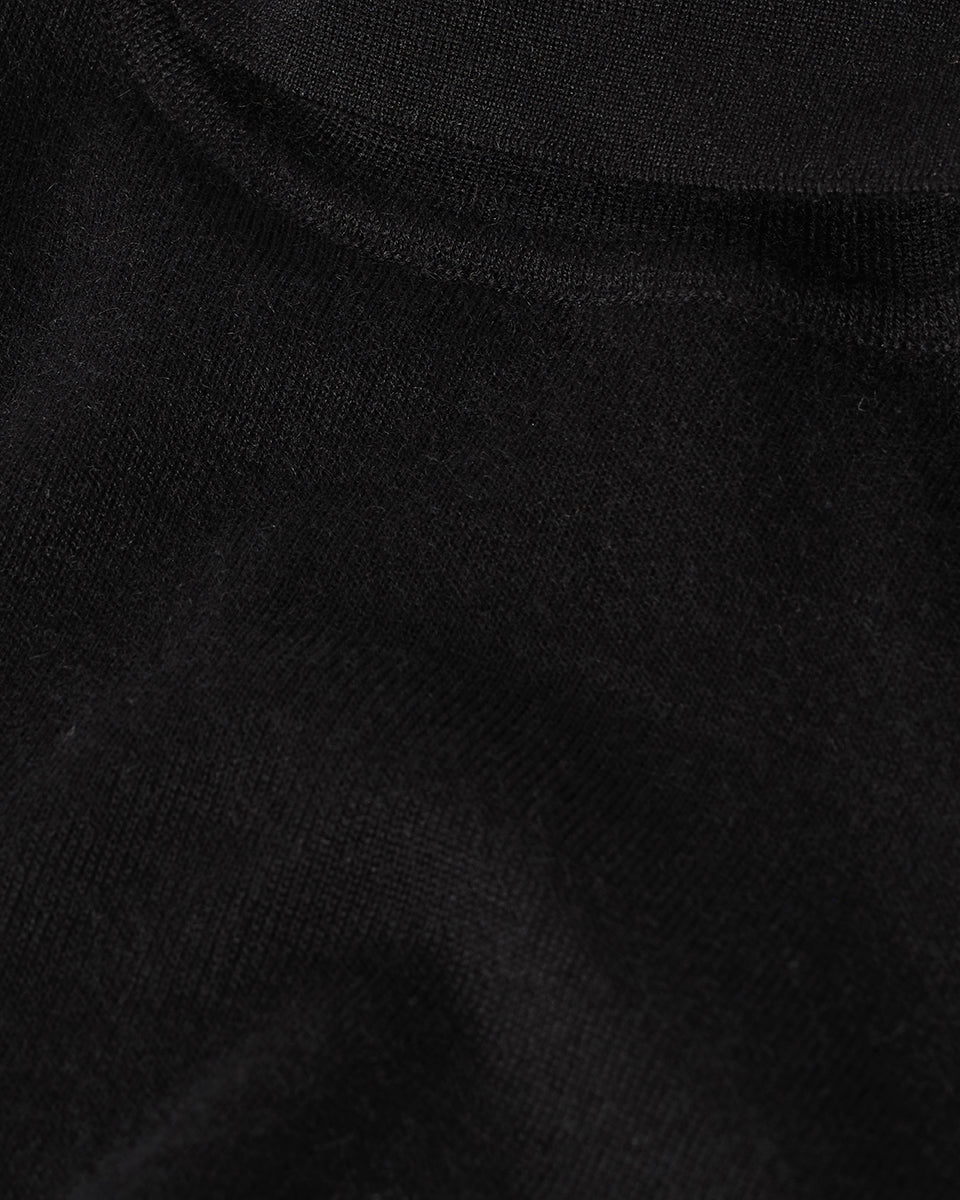 Johnstons of Elgin AW25 Women's Knitwear Black Superfine Cashmere Black Roll Neck Jumper close up KAI05607SA7146