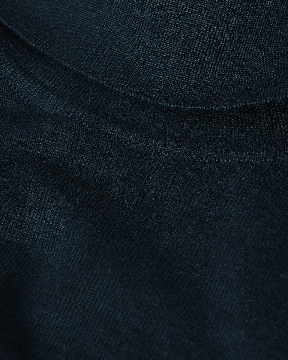 Johnstons of Elgin AW25 Women's Knitwear Bottle Green Superfine Cashmere Green Roll Neck Jumper Close Up KAI05607SC7344