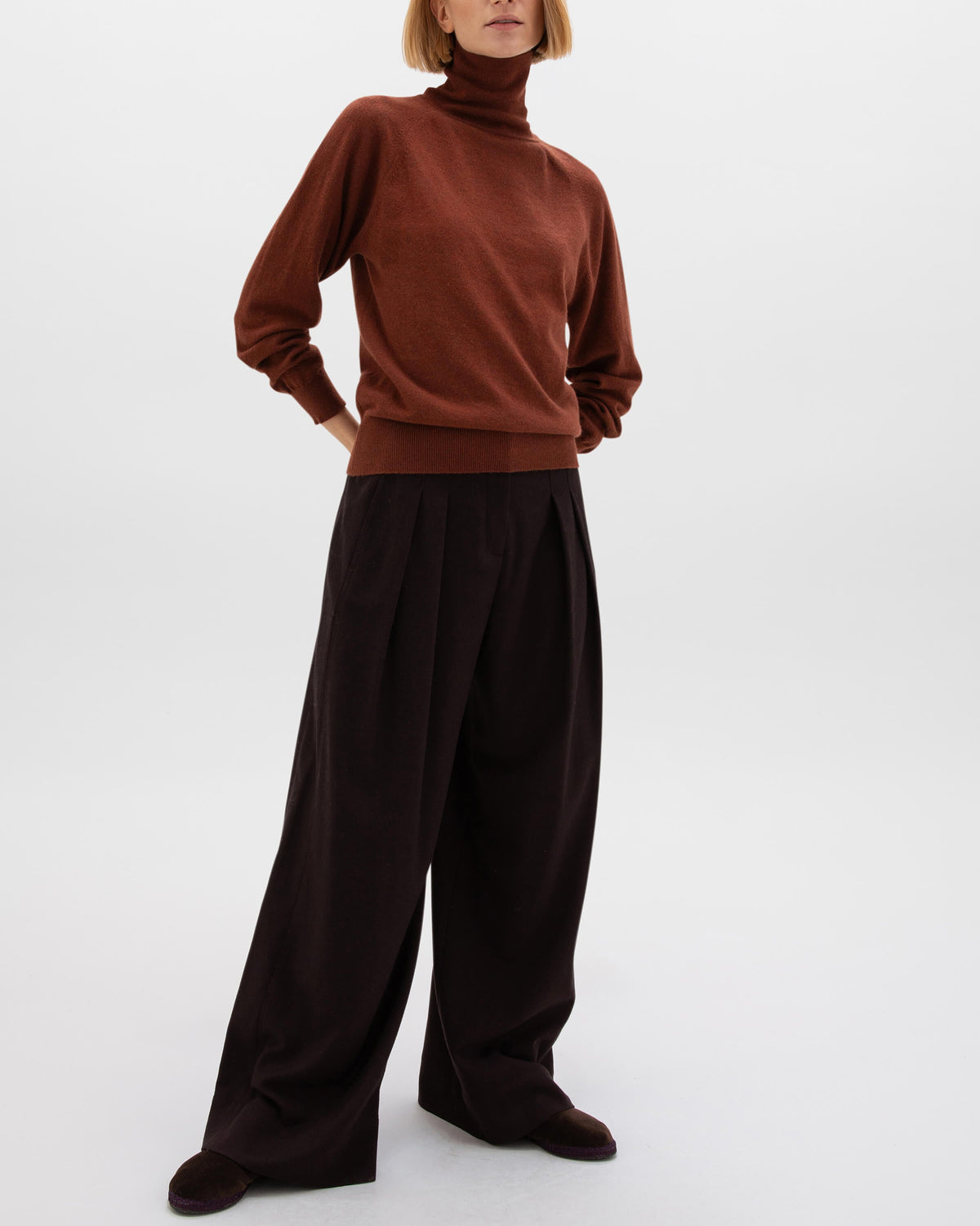 Johnstons of Elgin AW24 Women's Knitwear Russet Cashmere Roll Neck KAP05275HE7051