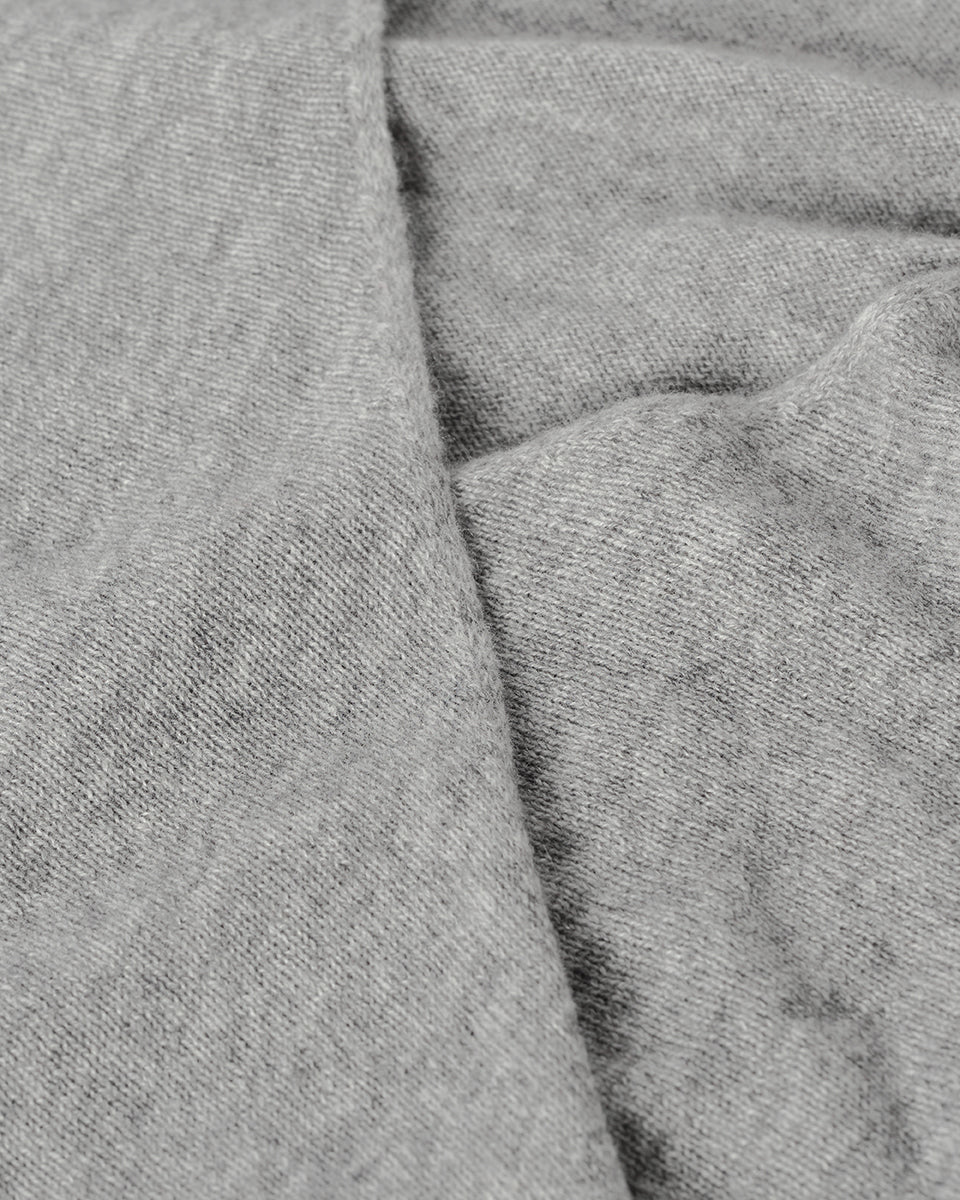 Johnstons of Elgin AW25 Women's Knitwear Light Grey Ballet Wrap Grey Cashmere Cardigan close up KAP05408HA0308