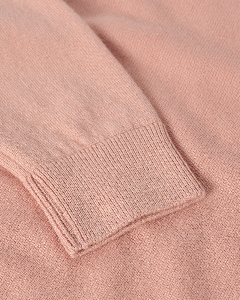 Johnstons of Elgin AW25 Women's Knitwear Nude Classic Cashmere Pink Round Neck Jumper Close Up KAP05572SE0740