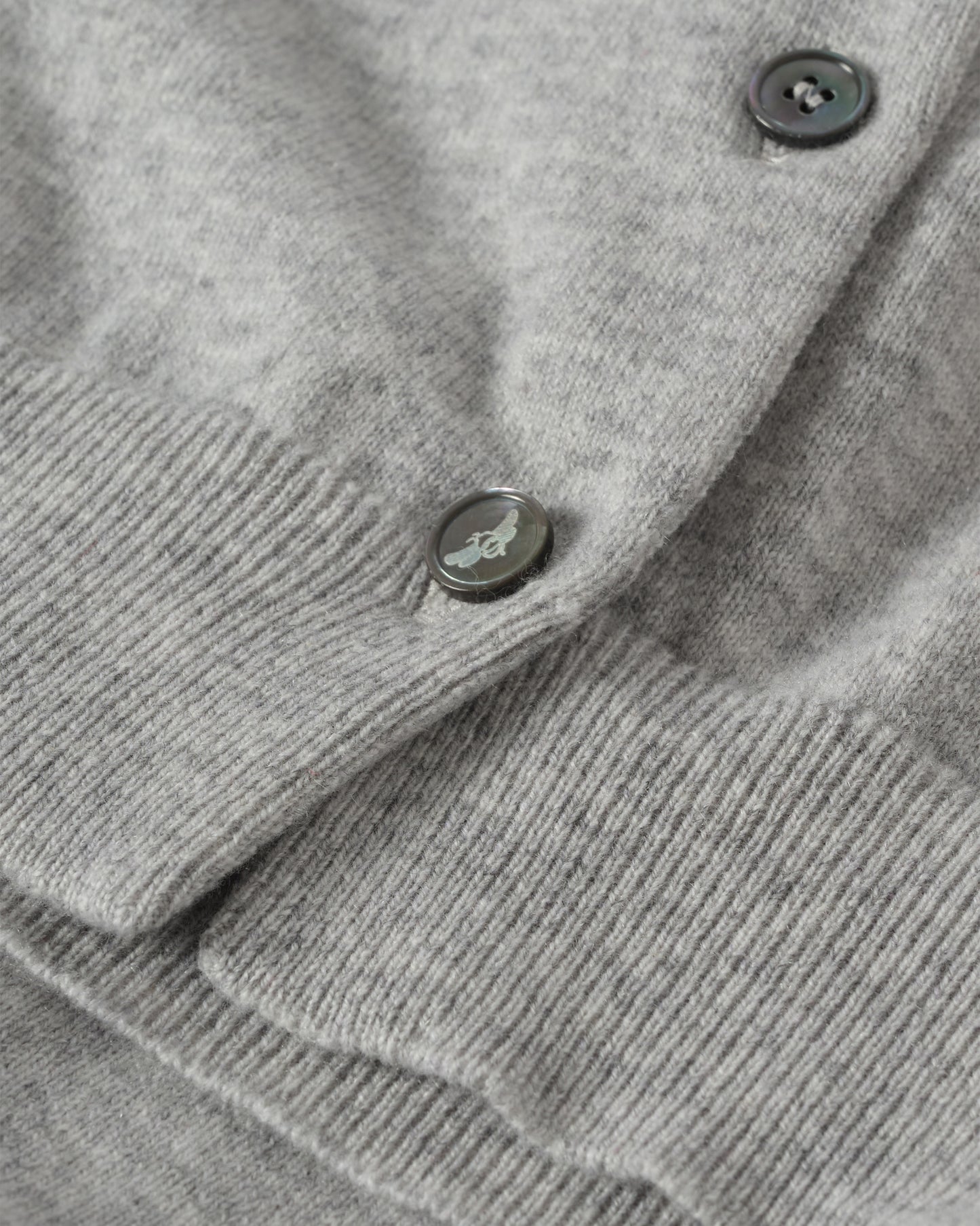 JOHNSTONS OF ELGIN WOMENS IRIS CLASSIC CREW CARDIGAN 100% CASHMERE KAP05704HA0399