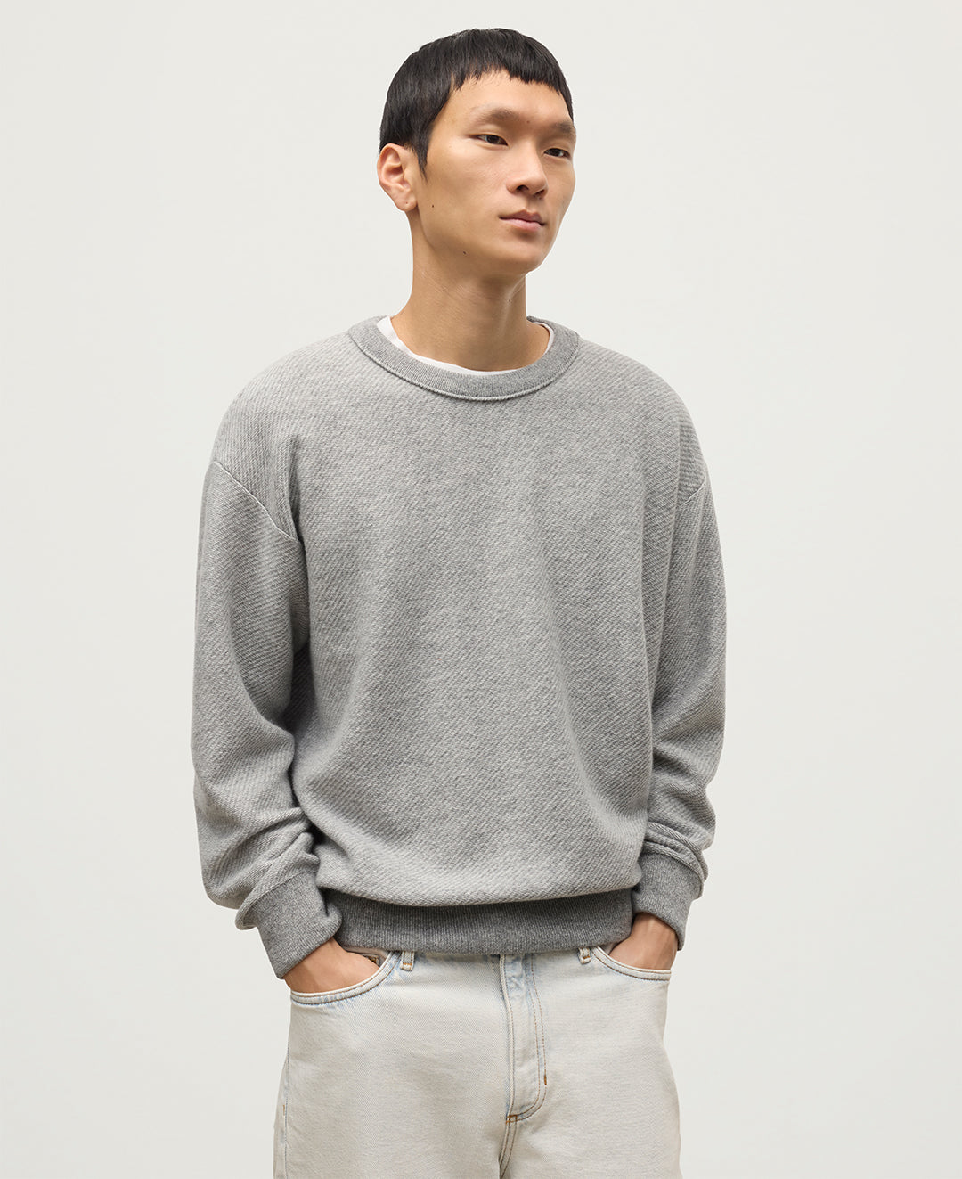 JOHNSTONS OF ELGIN MENS LIDDELL SWEATSHIRT 100% CASHMERE FROM JOHNSTONS OF ELGIN WITH WHITE JEANS KAP05725Q25942