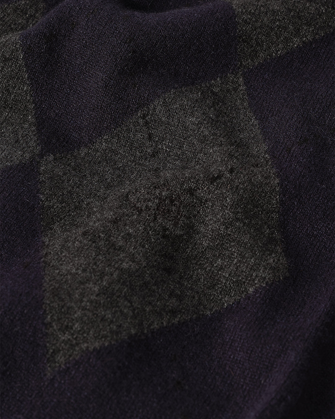 JOHNSTONS OF ELGIN WOMENS CLAN SLOUCH CREW NAVY 100% CASHMERE KAP05732JU1606