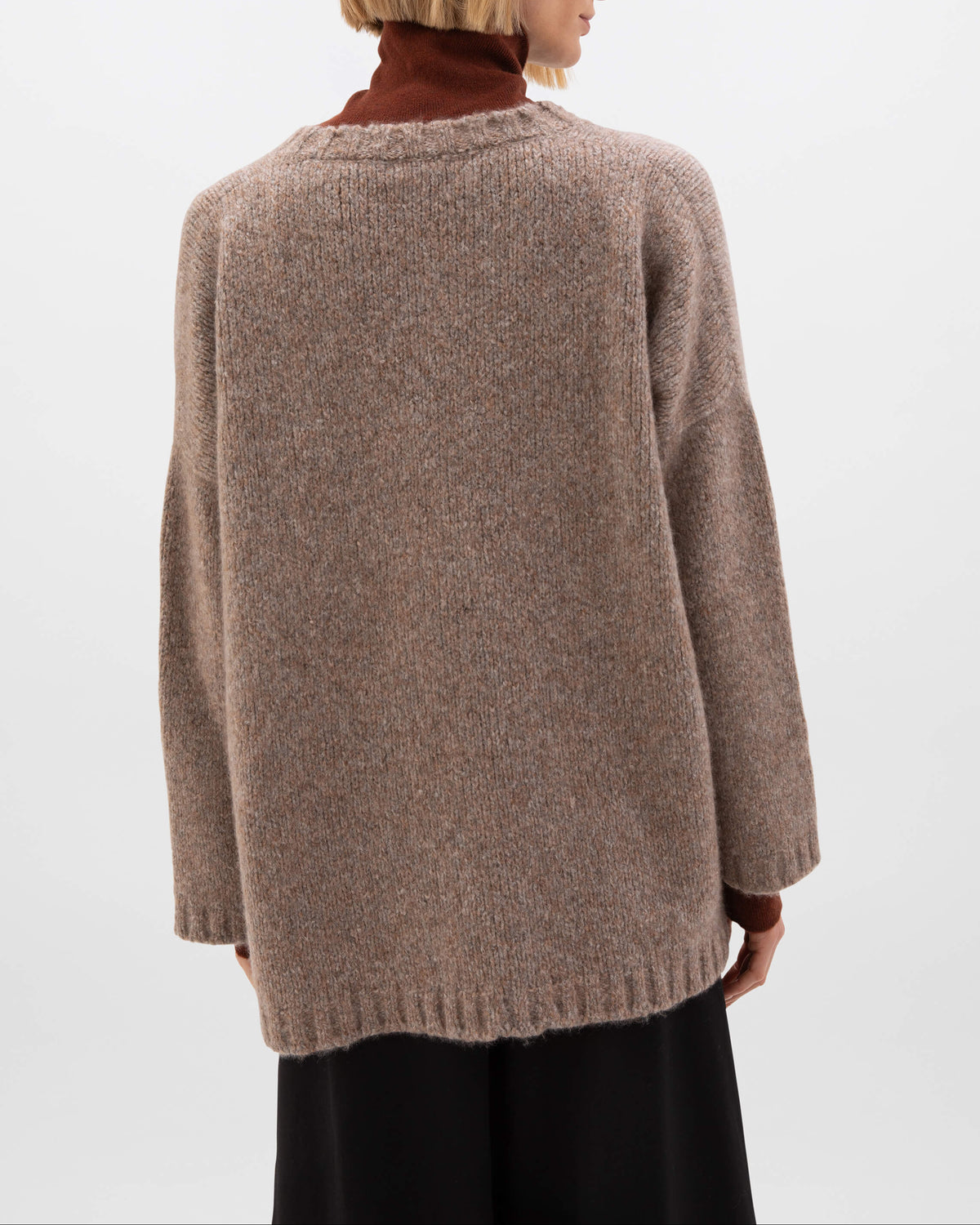 Johnstons of Elgin AW24 Women's Knitwear Ash Cashmere Silk Bouclé Slouch Sweater KBB00955HB4350