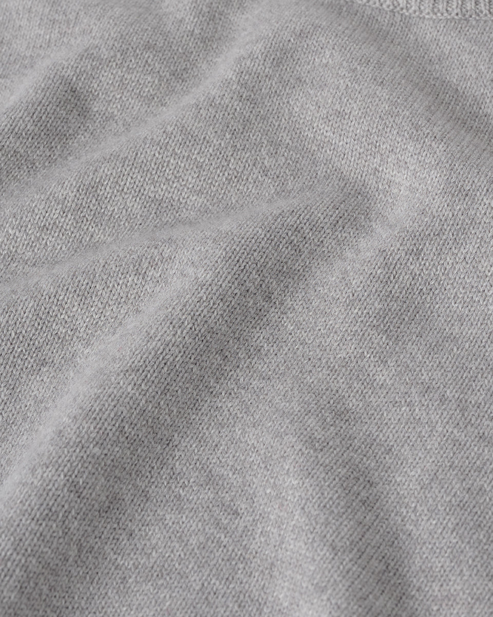 Johnstons of Elgin AW25 Men's Knitwear Light Grey Superfine Merino Relaxed Grey Jumper KDA00770HA4232