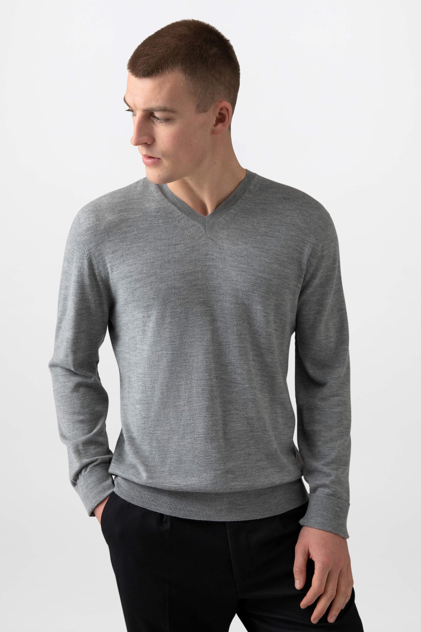Johnstons of Elgin Men's Knitwear Light Grey Merino V Neck Jumper KDI00704HA4183