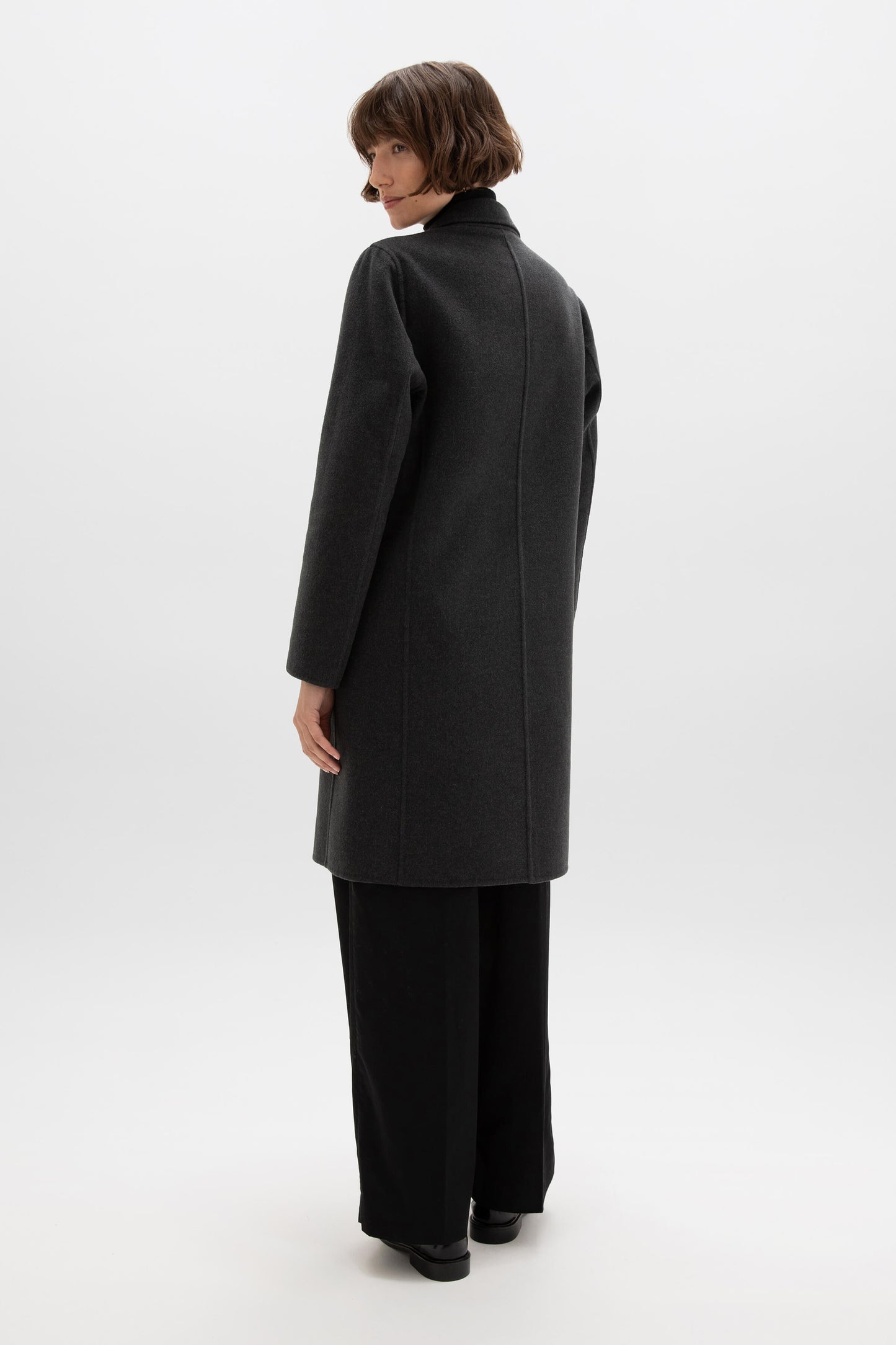 Johnstons of Elgin AW24 Women's Tailoring Charcoal Classic Cashmere Coat TA000520RU6081