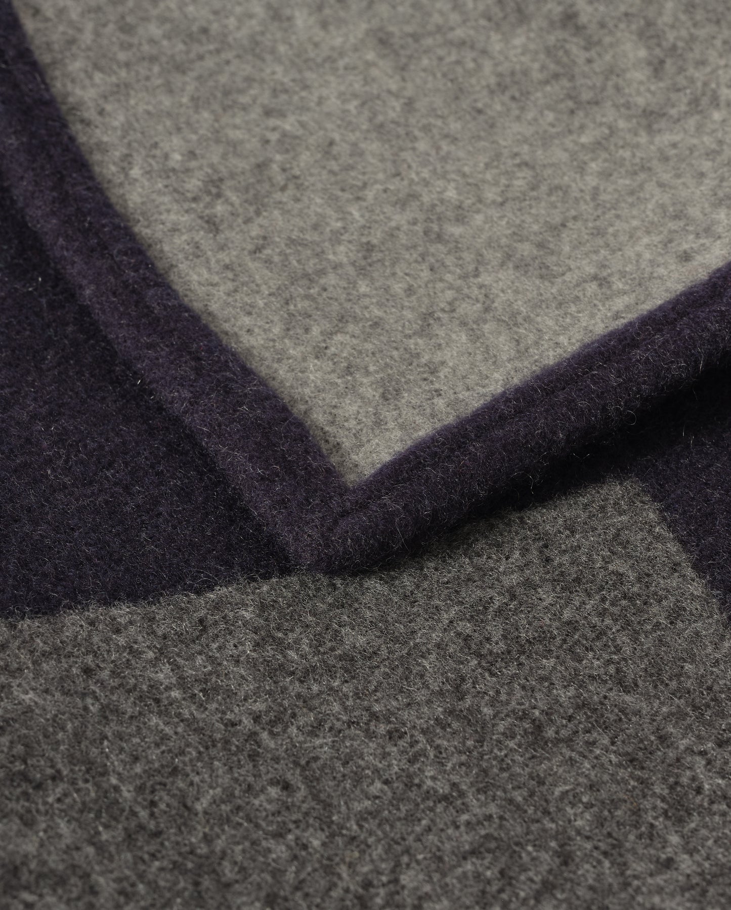 Johnstons of Elgin 100% Cashmere Blanket in Earth Mineral, Navy & Grey TA000683RU7766ONE