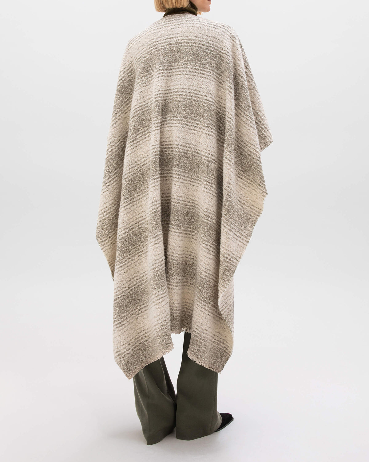 Johnstons of Elgin AW24 Woven Accessory Fern Textural Ombré Cape TB000697RU7547ONE