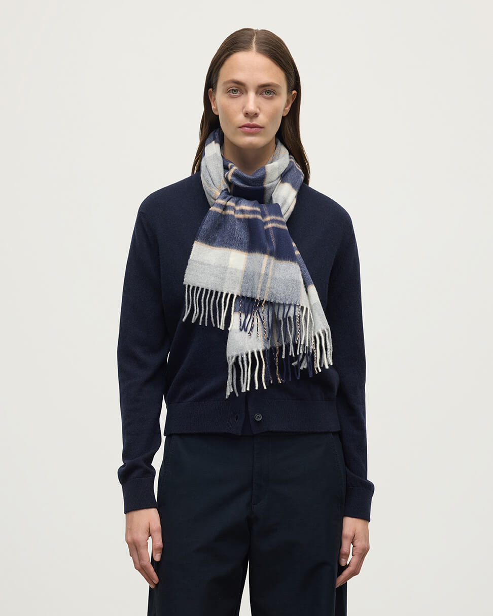 model wearing Johnstons of Elgin AW25 Woven Accessories Silver Bannockbane Silver Bannockbane Tartan Merino Scarf WDC01797KU0499ONE