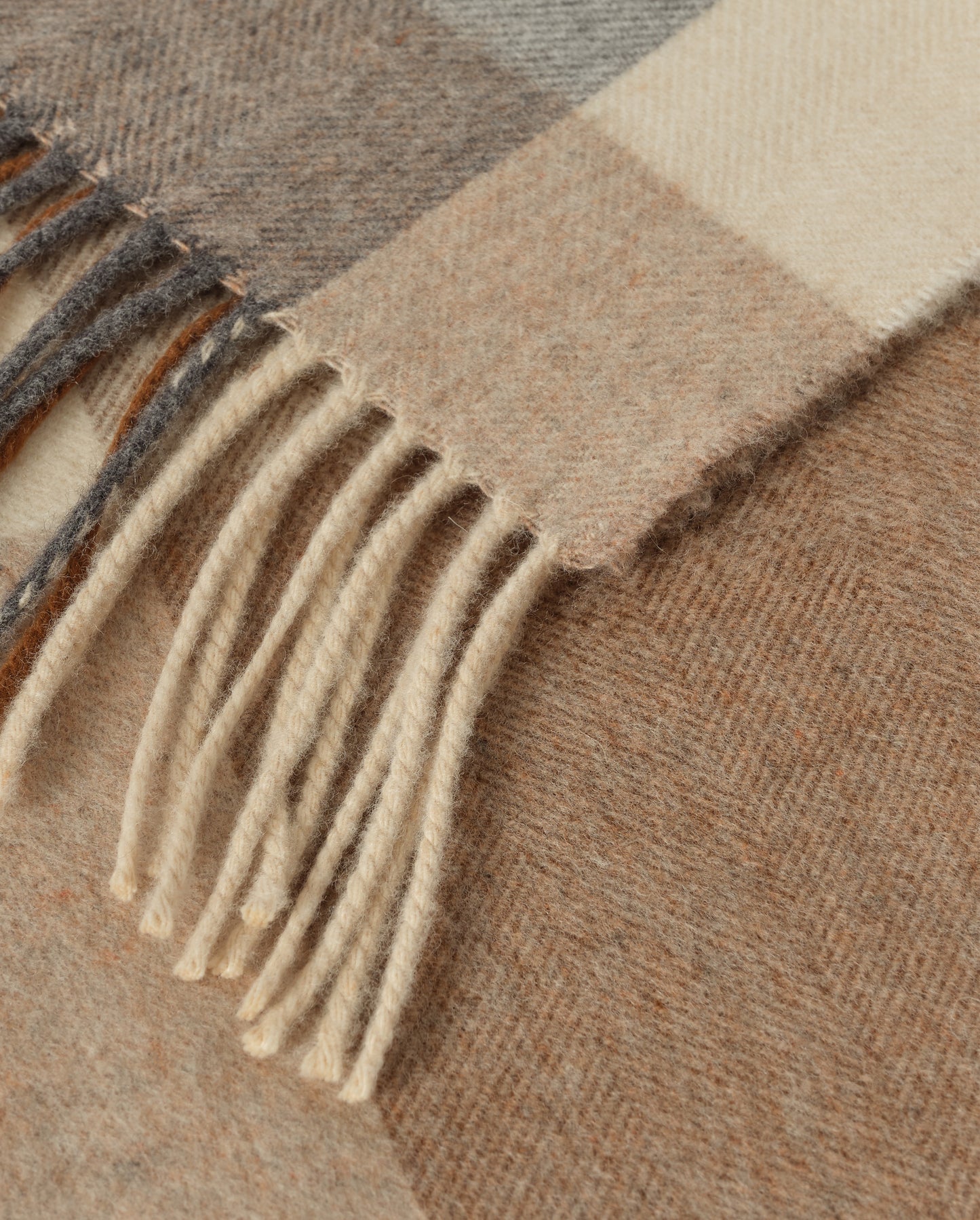 Johnstons of Elgin Block Border 100% Wool Blanket in Natural WDC01871RU7829ONE