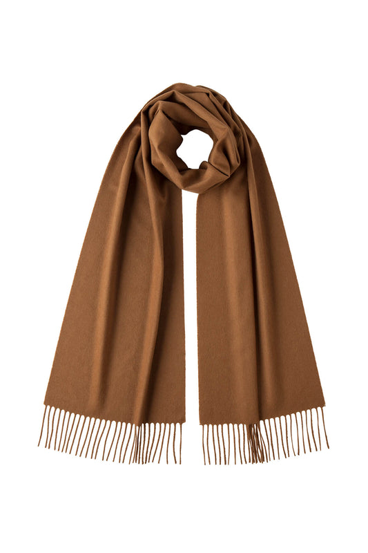 Johnstons of Elgin Pure Vicuña Scarf on a white background WR000025SB3022ONE