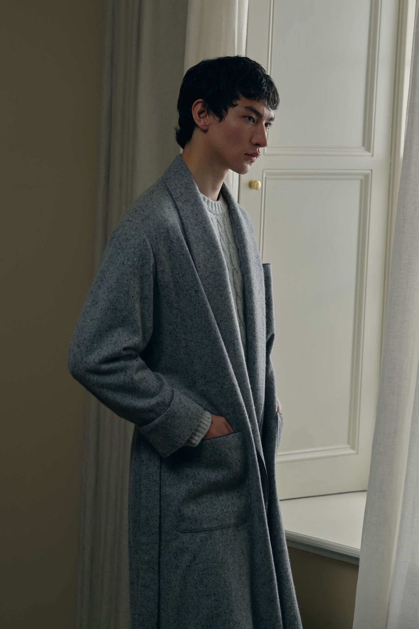 Johnstons of Elgin AW24 Men's Tailoring Light Grey Donegal Donegal Cashmere Dressing Gown TA000528RU7400