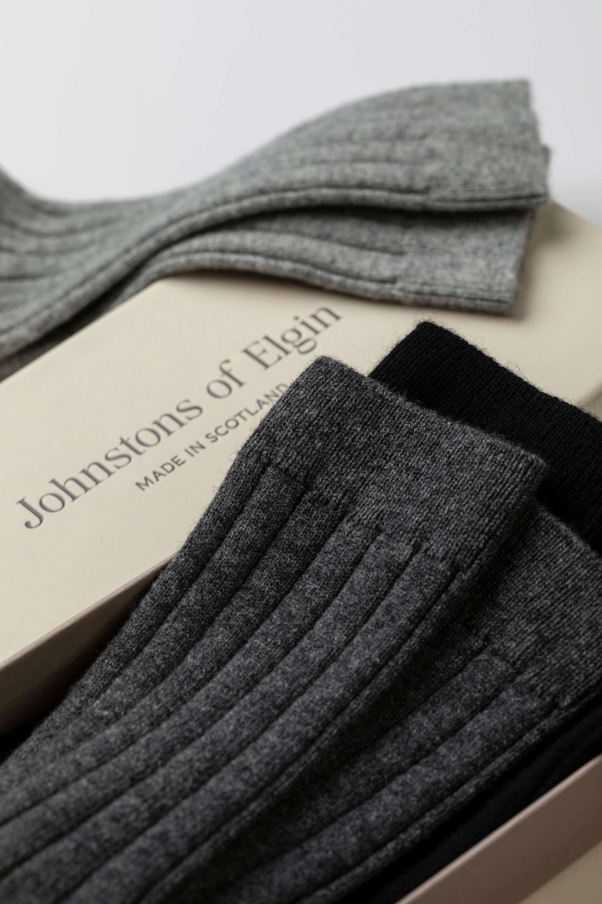 Johnstons of Elgin's 3 x Pair of Men's Classic Ribbed Socks 365GIFTSET2