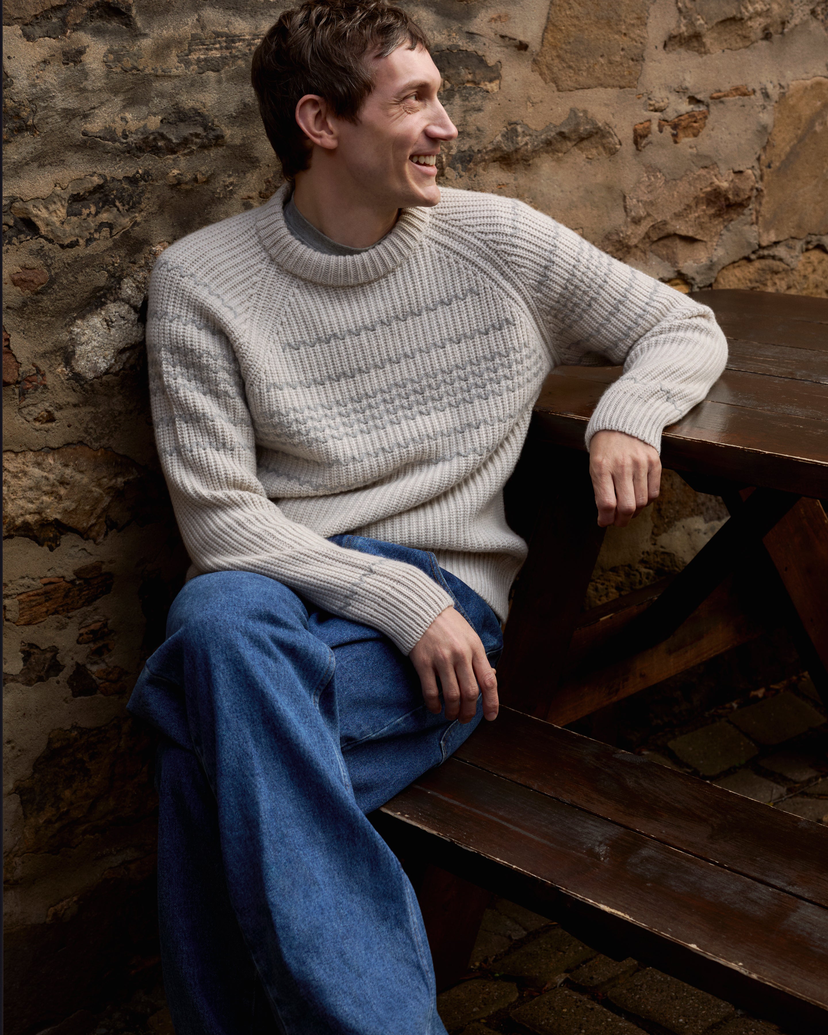 Plain Blue Cashmere Stole | Cashmere Accessories – Johnstons of Elgin