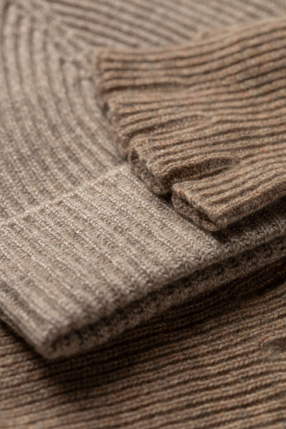 Johnstons of Elgin Ribbed Cashmere Beanie & Fingerless Gloves in Ash AW24GIFTSET6A