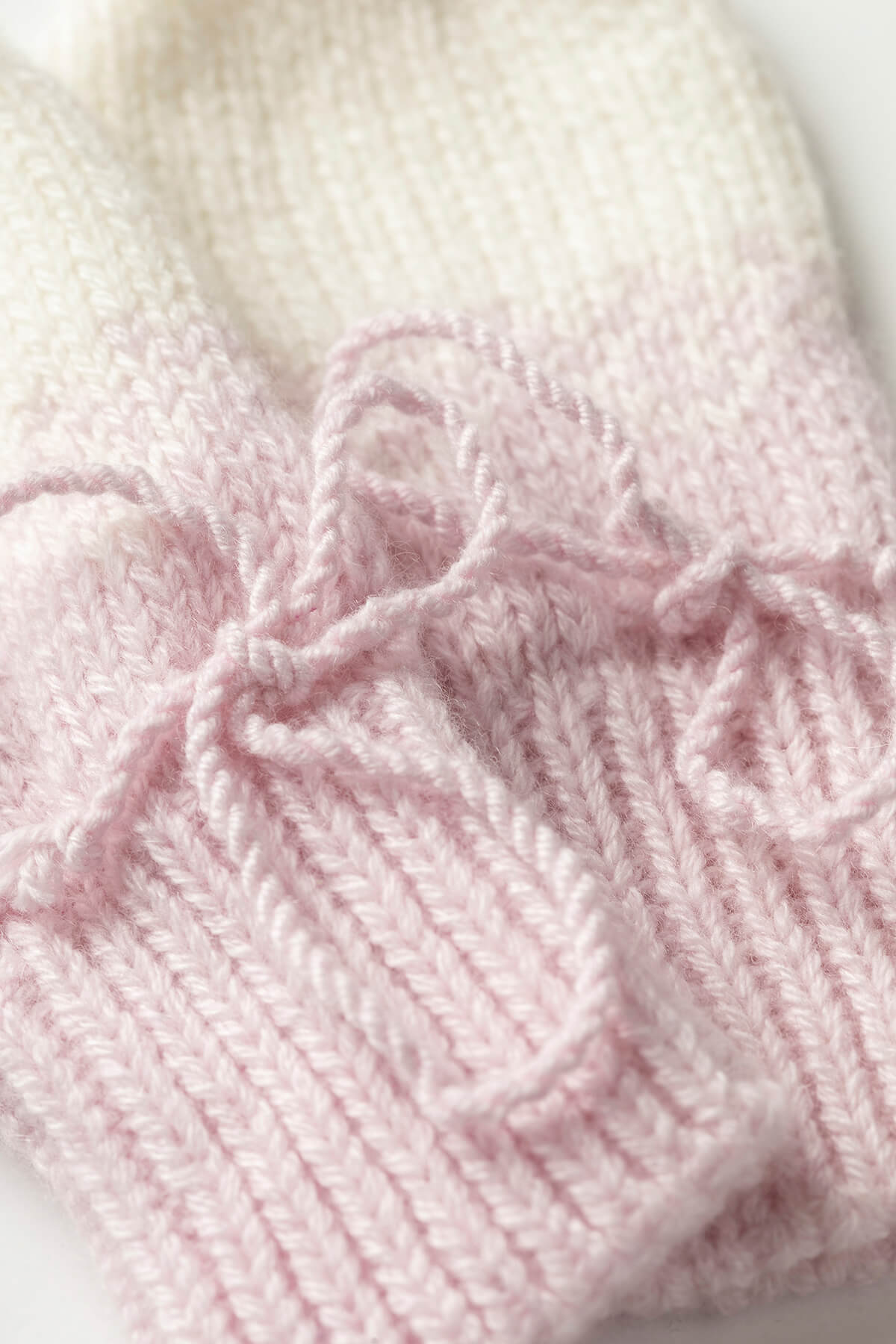 Johnstons of Elgin Hand Knitted Ombre Cashmere Baby Mittens in Blush 76195SE0208