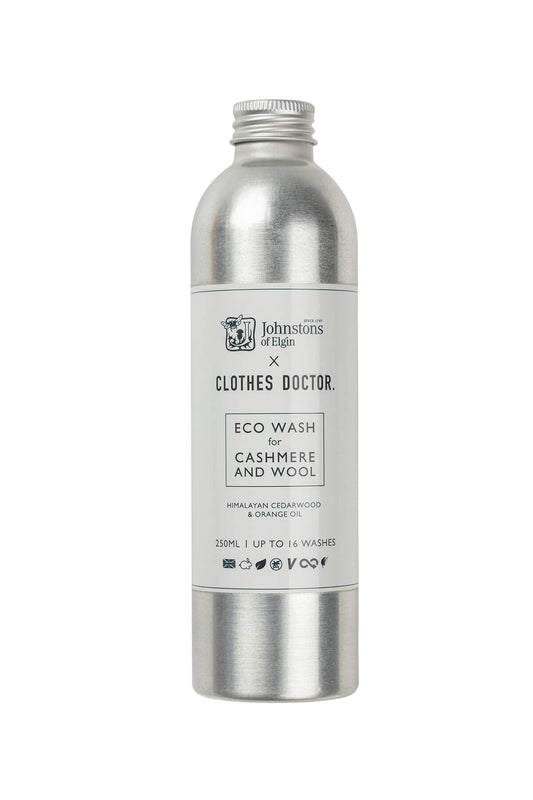 Johnstons of Elgin Johnstons of Elgin X Clothes Doctor Cashmere Shampoo 250ml on a white background MM000165