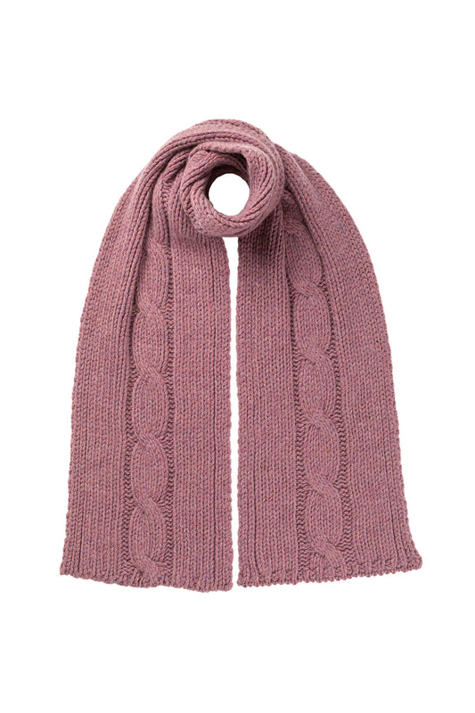 Johnstons of Elgin’s Heather pink Luxe Chunky Cable Cashmere Scarf on a white background HAB03195HE4307