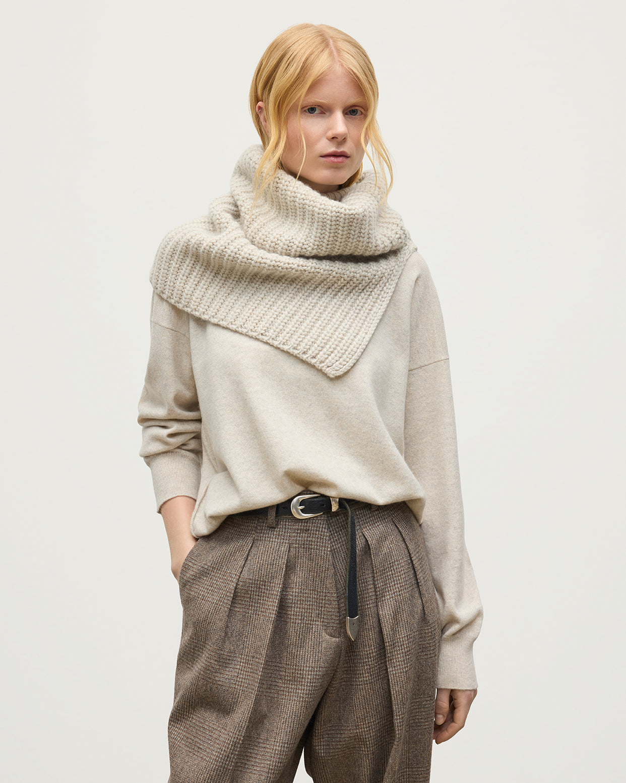 Cowie Natural Cashmere Snood | Made in Scotland – Johnstons of Elgin