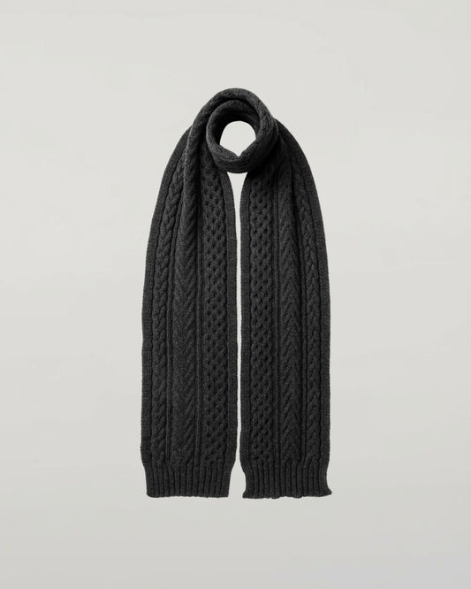 Johnstons of Elgin AW24 Knitted Accessory Charcoal SFA Aran Cable Cashmere Scarf HAC03406HA7165ONE