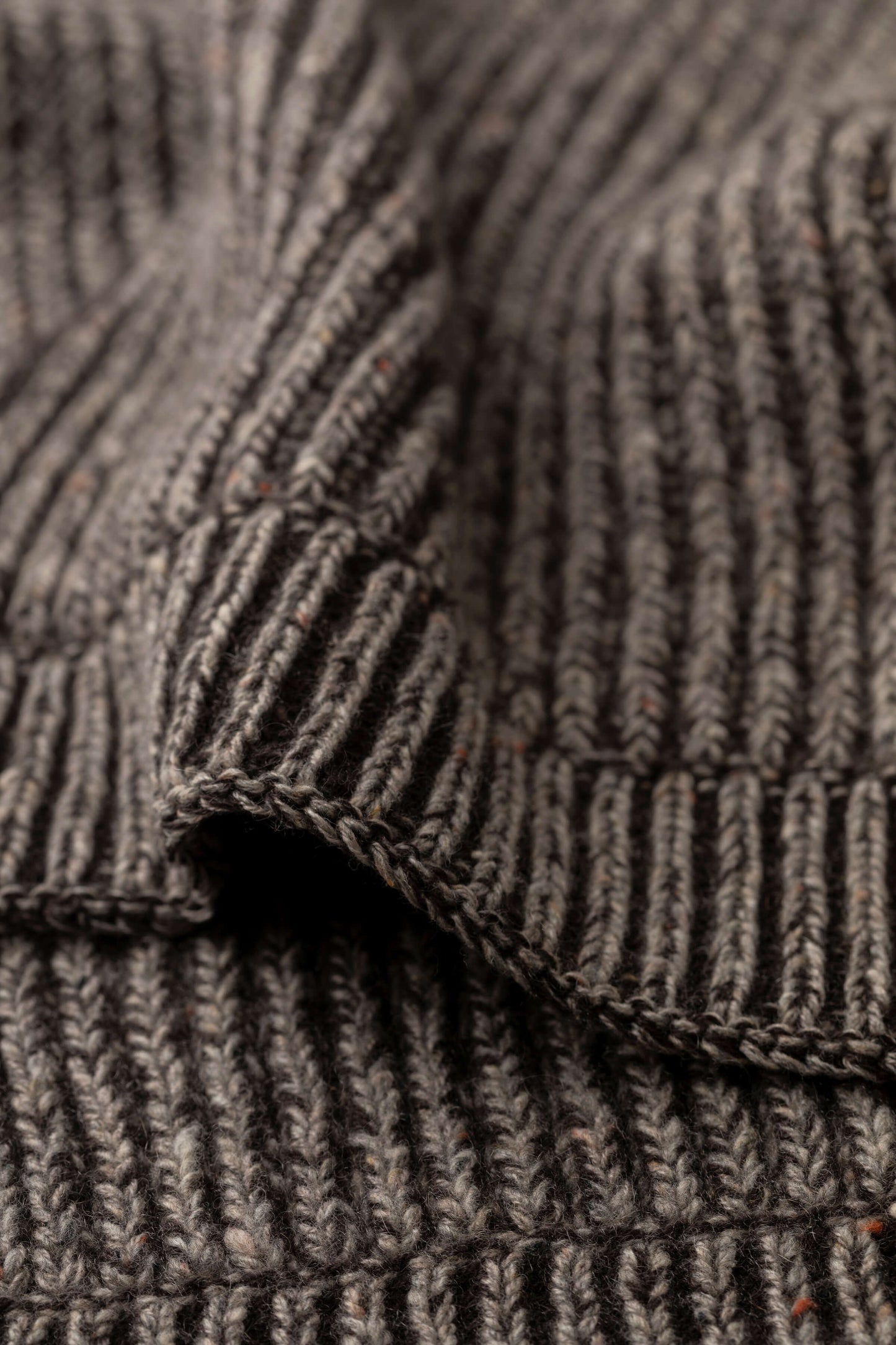 Johnstons of Elgin AW25 Knitted Accessories Peregrine Donegal Cashmere Brown Knitted Scarf HAC03530Q25314ONE