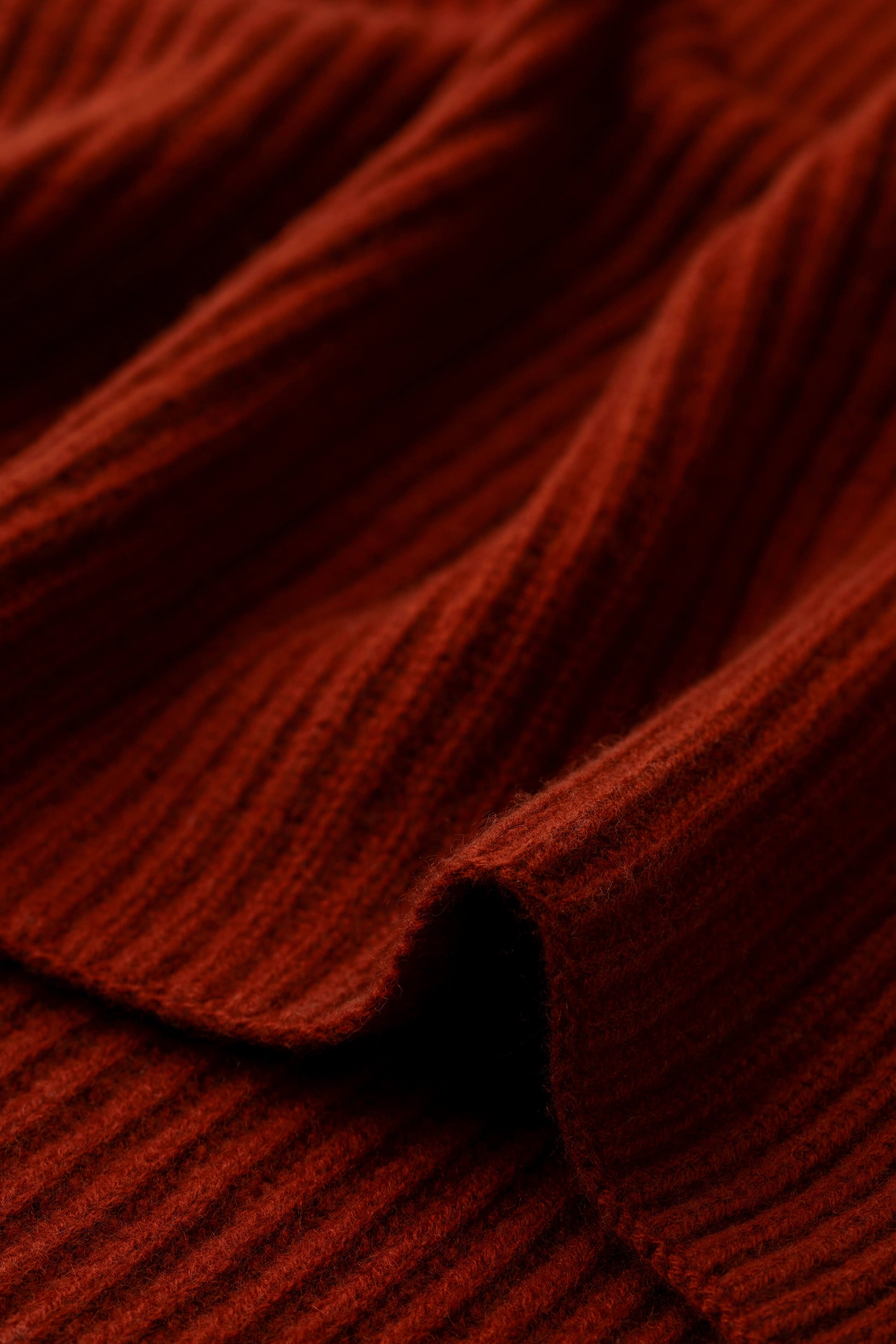 Johnstons of Elgin AW25 Knitted Accessories Oxblood Cardigan Stitch Red Cashmere Scarf HAC03538SG4463ONE