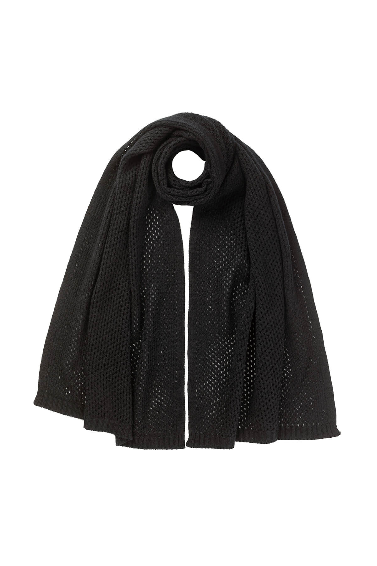 Black knitted scarf on a white background HAC05040SA0900ONE