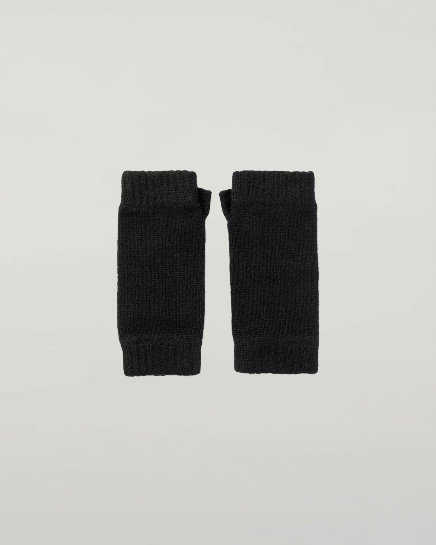 Johnstons of Elgin AW25 Knitted Accessories Black Black Cashmere Wrist Warmers HAD03215SA090055