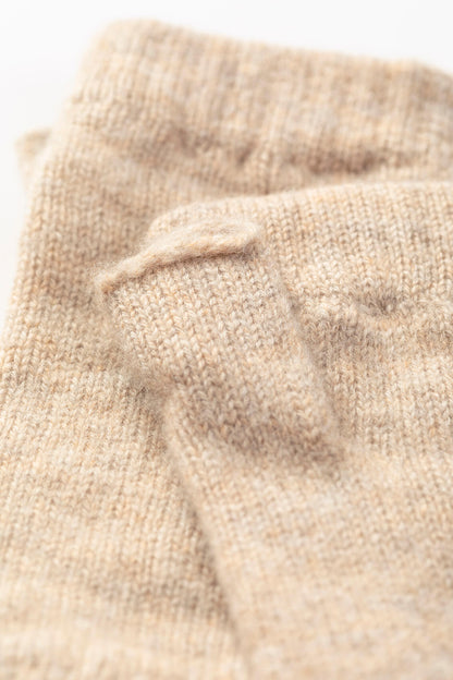 Johnstons of Elgin AW25 Knitted Accessories Oatmeal Natural Cashmere Wrist Warmers HAD03215HB0254ONE